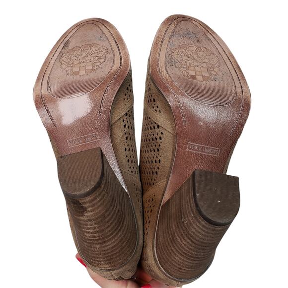 Vince Camuto Booties Shoes Heels Womens 9.5 Flunna Tan Suede Perforated Summer - Picture 6 of 12
